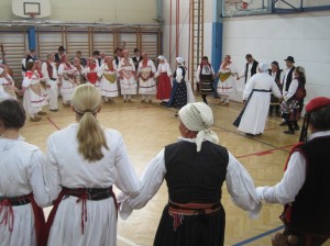 80. folklora_a u Tovunjskom starom kolu